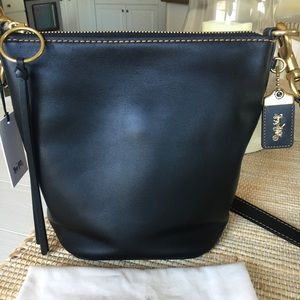 Coach Duffle 20 in Black